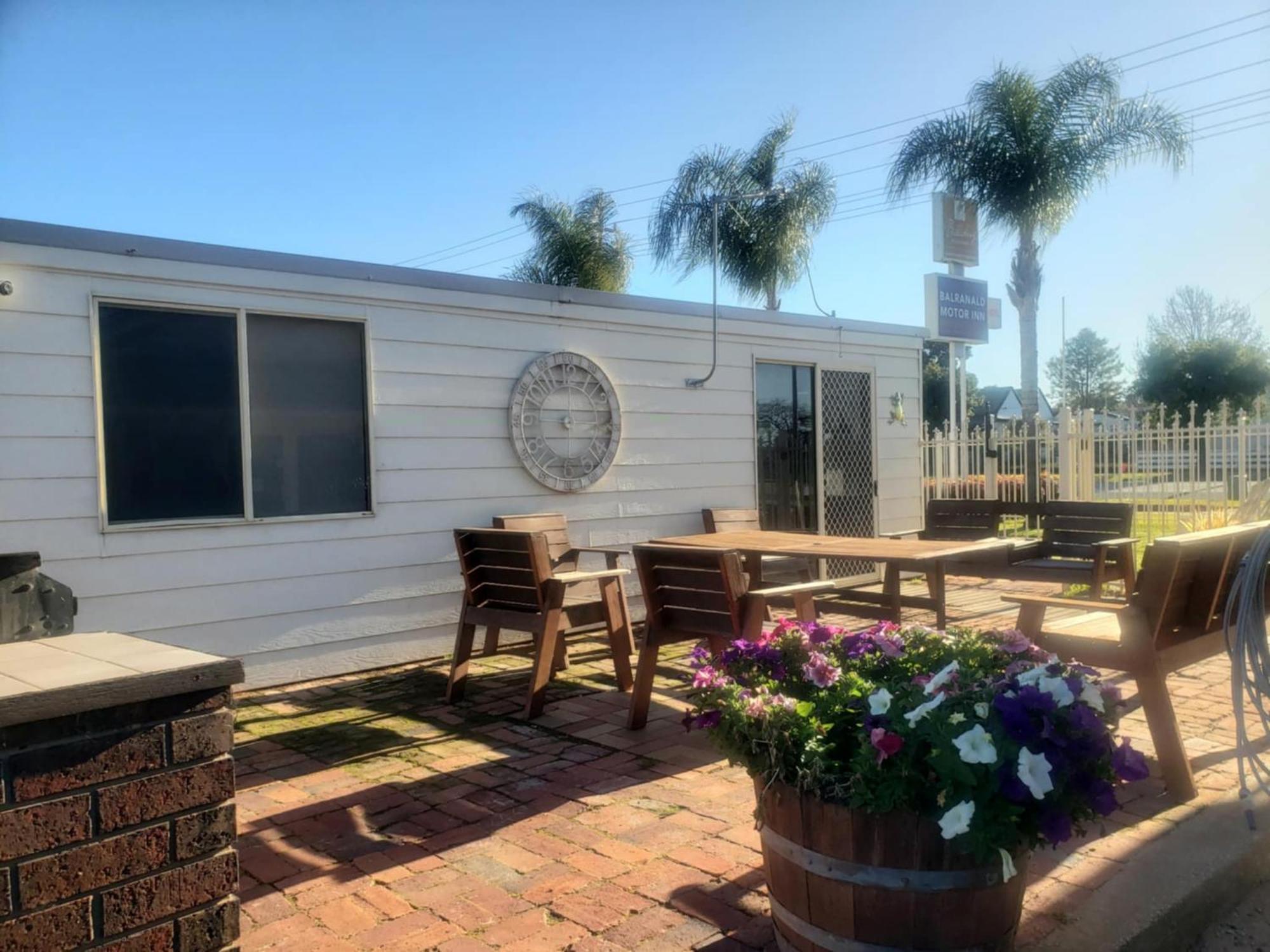 Balranald Motor Inn Exterior photo