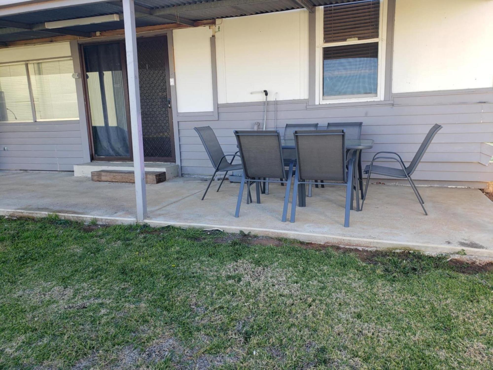 Balranald Motor Inn Room photo