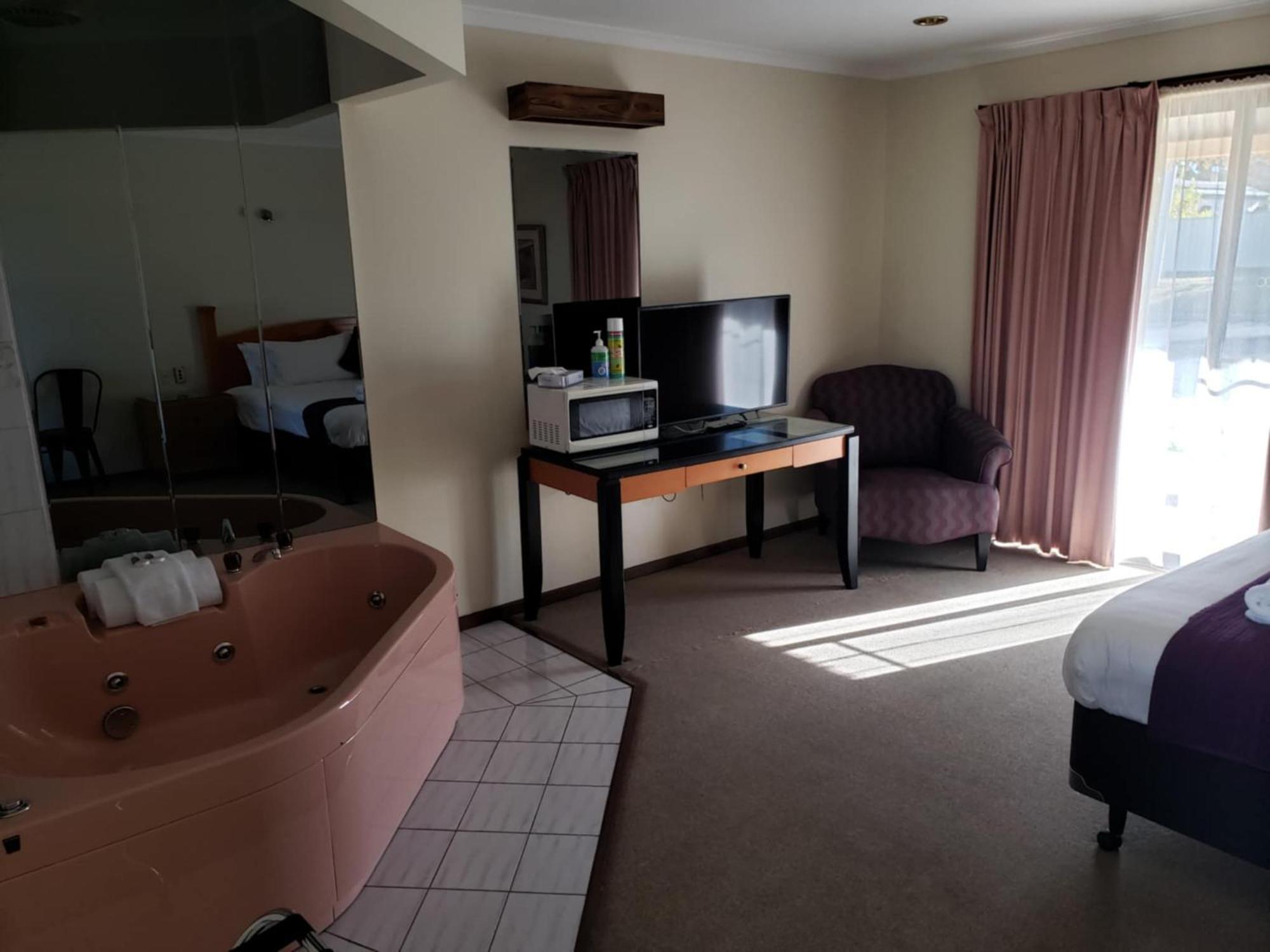 Balranald Motor Inn Room photo